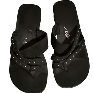 Skechers Black Sandals With Rhinestone Details